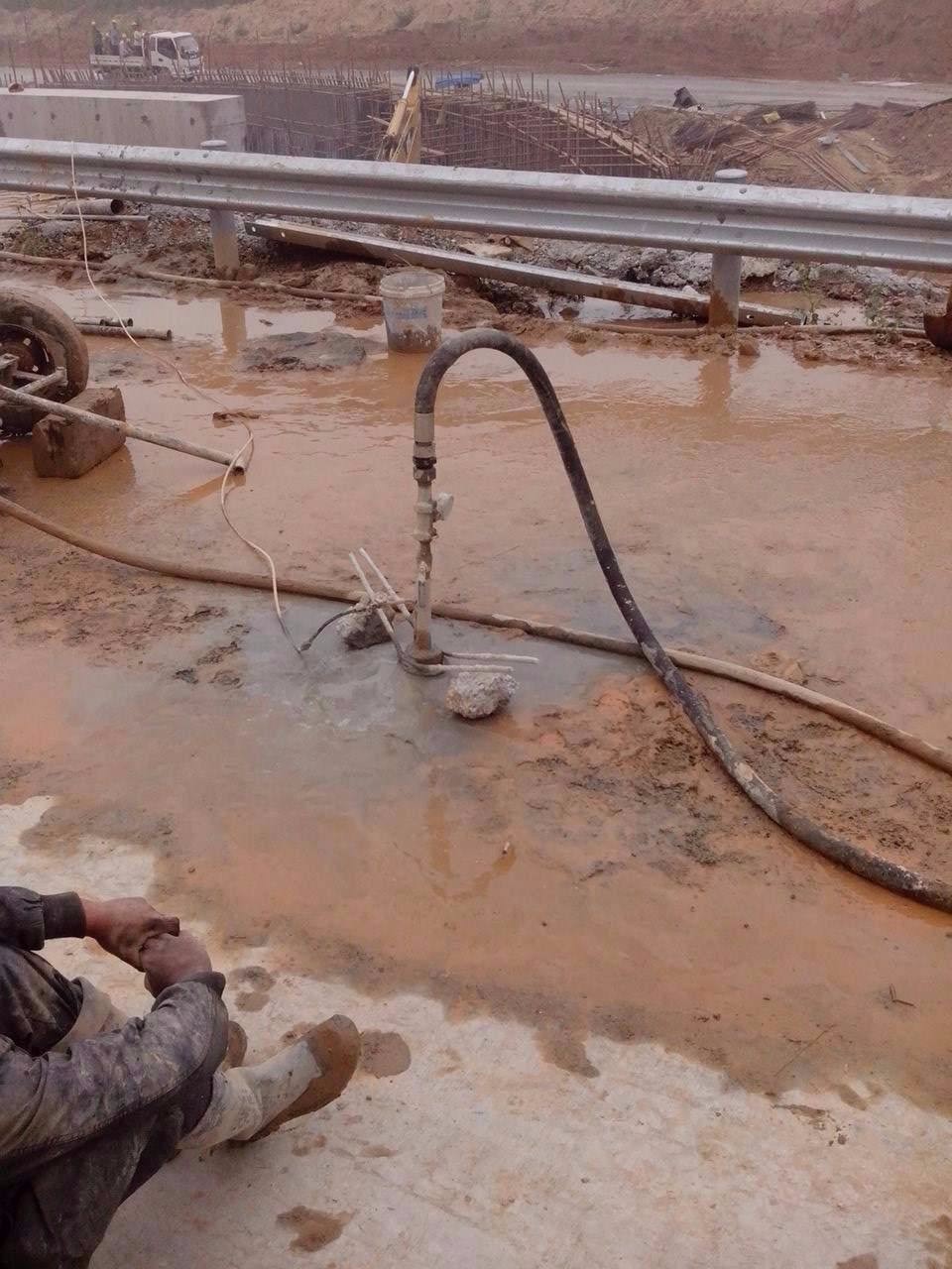 临湘路基压密注浆